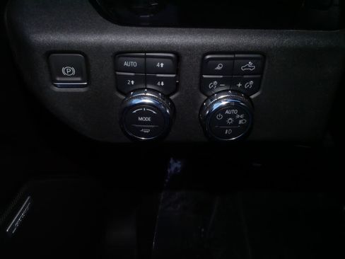 Used 2023 GMC Sierra 1500 SLT w/ SLT Premium Plus Package image 27