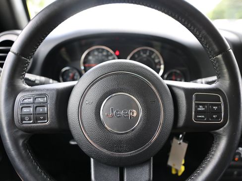 Used 2016 Jeep Wrangler Sport w/ Quick Order Package 24S AWD/4WD image 31