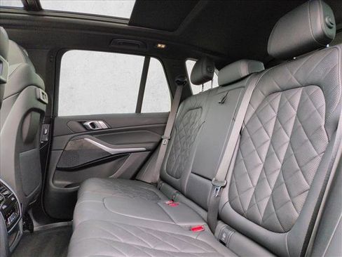 Used 2023 BMW X5 xDrive40i w/ Premium Package image 21