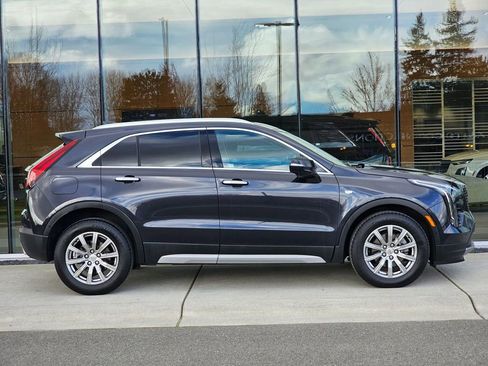 Certified 2022 Cadillac XT4 Premium Luxury w/ Technology Package image 6