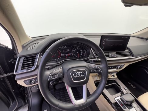 Certified 2023 Audi Q5 2.0T Premium w/ Convenience Package AWD/4WD image 4