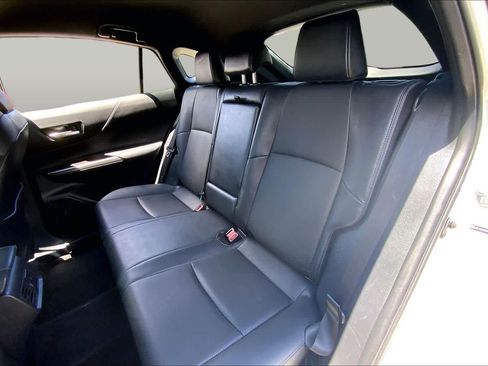 Used 2021 Toyota Venza XLE w/ Softex Package AWD/4WD image 20