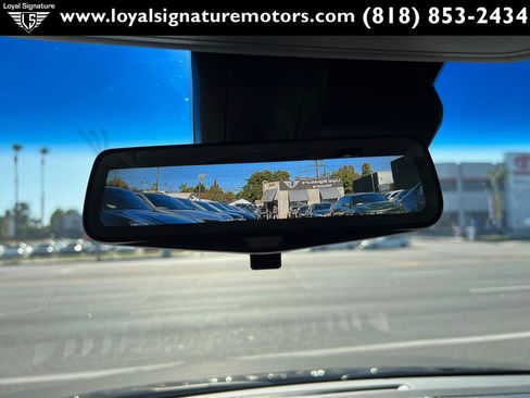 Used 2018 Cadillac Escalade ESV Luxury RWD image 30