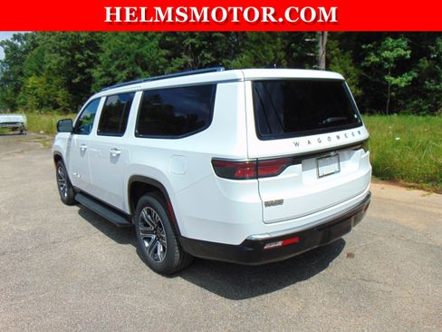 Certified 2025 Jeep Wagoneer L 4WD image 12