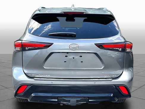 Used 2026 Toyota Highlander Limited AWD/4WD image 5