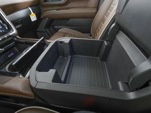 Used 2026 GMC Yukon XL Denali Ultimate AWD/4WD image 34