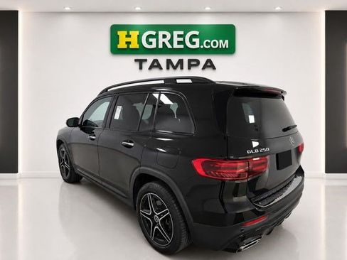 Used 2024 Mercedes-Benz GLB 250 image 2