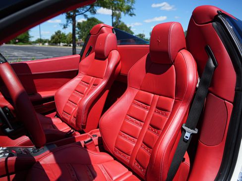 Used 2013 Ferrari 458 Spider RWD image 13