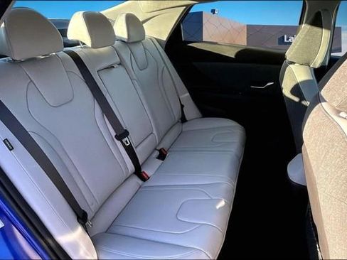 New 2026 Hyundai Elantra Limited FWD image 6