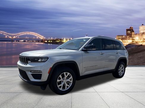 Used 2022 Jeep Grand Cherokee Limited AWD/4WD image 1