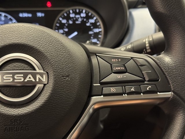 Used 2025 Nissan Versa SV FWD image 20