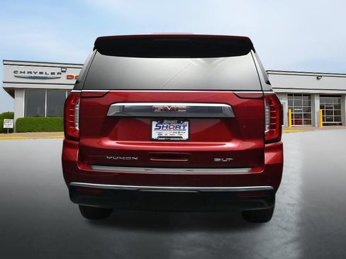 Used 2022 GMC Yukon SLT w/ SLT Premium Package AWD/4WD image 4