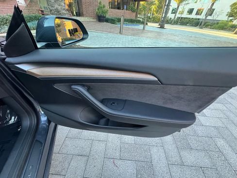 Used 2022 Tesla Model 3 Long Range image 38