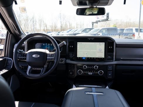 Used 2025 Ford F450 Platinum w/ FX4 Off-Road Package AWD/4WD image 35