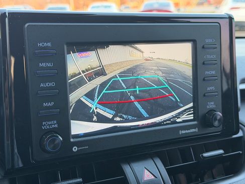 Used 2022 Toyota RAV4 XLE image 16