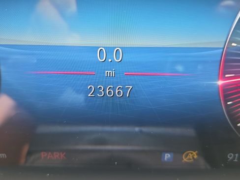 Used 2025 Mercedes-Benz GLE 350 4MATIC image 27