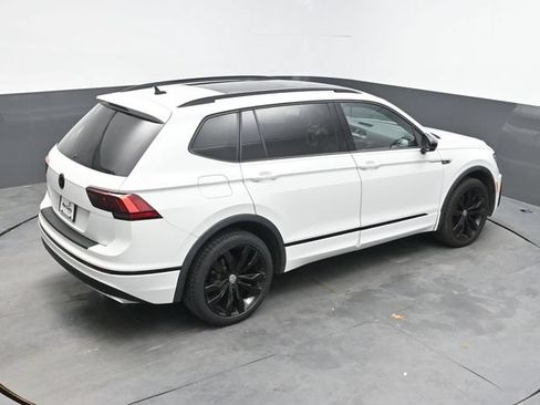 Used 2021 Volkswagen Tiguan SE R-Line AWD/4WD image 31