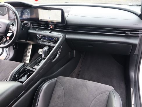 Used 2025 Hyundai Elantra N image 33