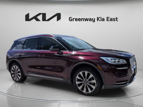 Used 2020 Lincoln Corsair Reserve w/ Equipment Group 202A AWD/4WD image 3