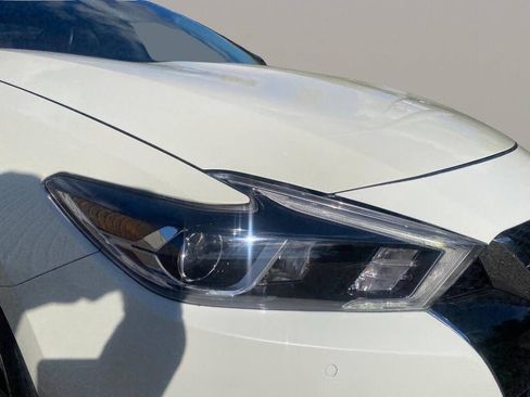 Used 2017 Nissan Maxima Platinum image 10