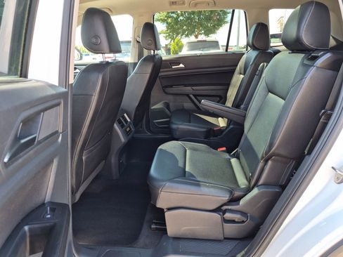 Used 2021 Volkswagen Atlas SE w/ Panoramic Sunroof Package AWD/4WD image 29