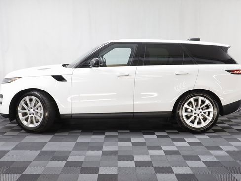 Certified 2025 Land Rover Range Rover Sport SE image 4