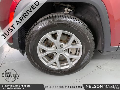 Used 2021 Jeep Grand Cherokee L Limited AWD/4WD image 11