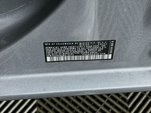 Used 2025 Volkswagen Jetta SE FWD image 12