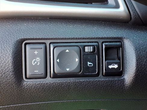 Used 2017 Nissan Sentra S image 18