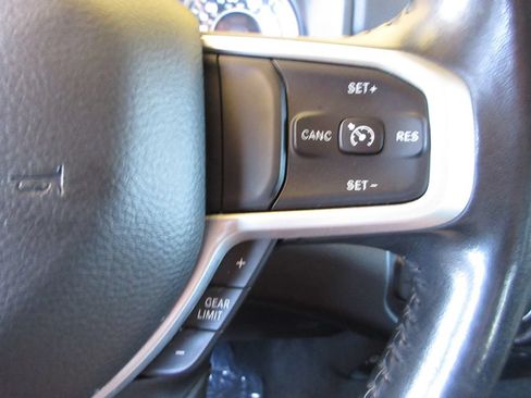 Used 2020 RAM 1500 Big Horn RWD image 16