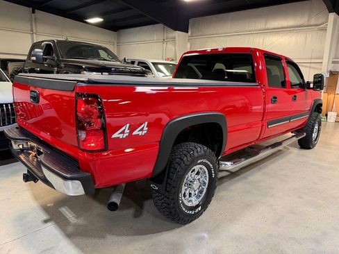 Used 2006 Chevrolet Silverado 2500 LT w/ Heavy-Duty Power Package AWD/4WD image 23