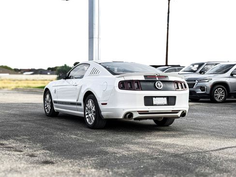 Used 2013 Ford Mustang Premium RWD image 12