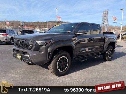 Used 2024 Toyota Tacoma TRD Off-Road image 10