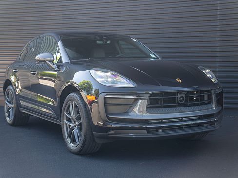 Used 2026 Porsche Macan Turbo AWD/4WD image 28