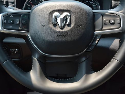 Used 2023 RAM 1500 Laramie AWD/4WD image 29