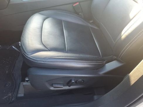 Used 2019 Ford Explorer Limited w/ Class III Trailer Tow Package FWD image 16