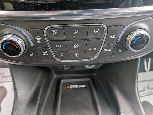Used 2023 Chevrolet Traverse RS w/ LPO, Floor Liner Package FWD image 22