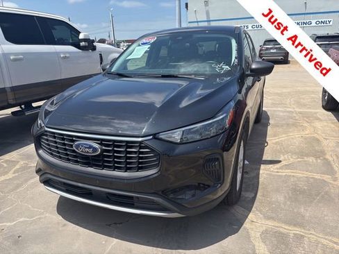 Used 2025 Ford Escape Active AWD/4WD image 3