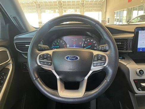 Used 2023 Ford Explorer XLT w/ Equipment Group 202A RWD image 12