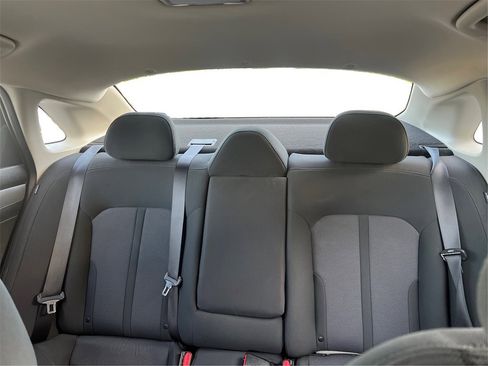 Used 2022 Kia K5 LXS image 15