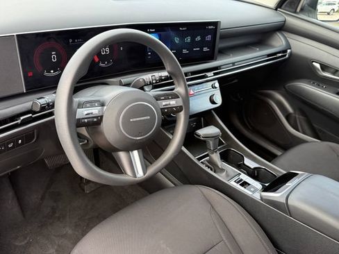 Used 2026 Hyundai Tucson SEL FWD image 9