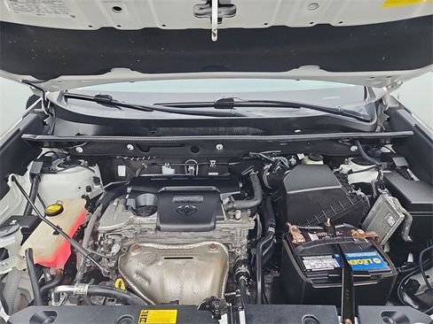 Used 2015 Toyota RAV4 XLE image 28