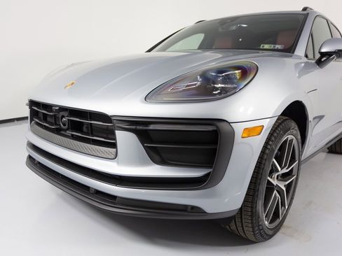 New 2026 Porsche Macan image 34