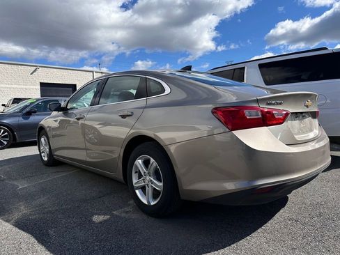 Used 2022 Chevrolet Malibu LS image 3