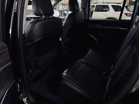 Used 2023 Jeep Grand Cherokee Limited w/ Black Appearance Package image 20