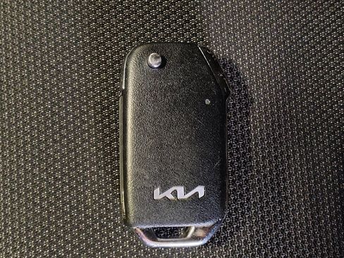 Used 2024 Kia Forte LXS FWD image 32