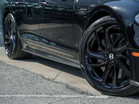 New 2025 Bentley Flying Spur Plug-In Hybrid AWD/4WD image 6