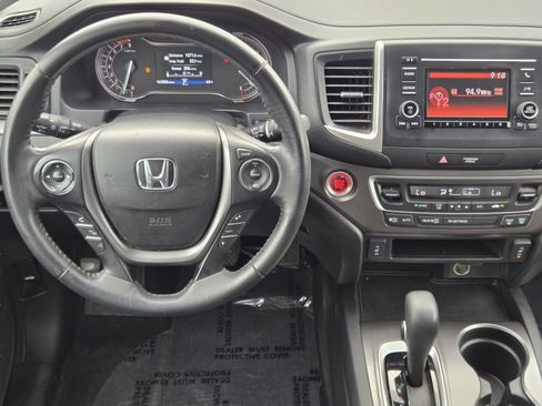 Used 2017 Honda Ridgeline RTL image 13