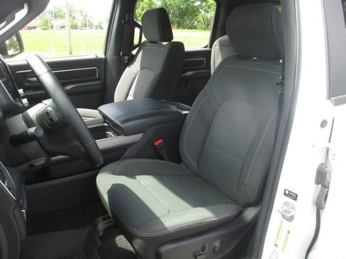 Used 2025 RAM 1500 Big Horn AWD/4WD image 21