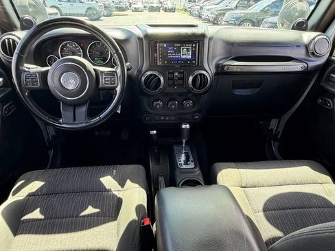Used 2012 Jeep Wrangler Unlimited Sport AWD/4WD image 13